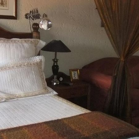 Treetops & Treats Guest House Претория Екстериор снимка