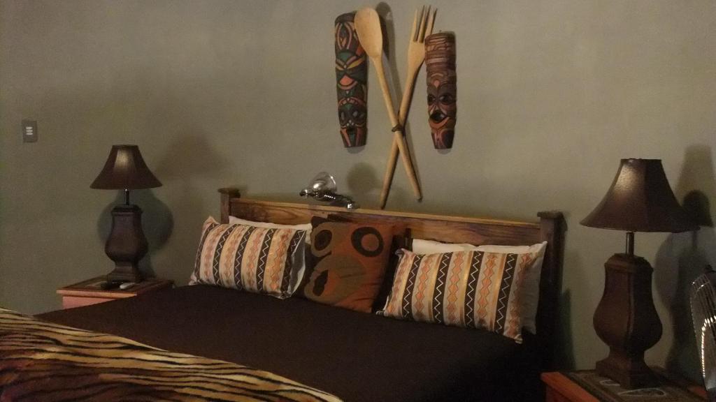 Treetops & Treats Guest House Претория Екстериор снимка