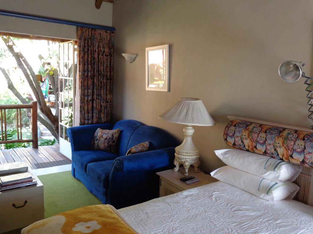 Treetops & Treats Guest House Претория Стая снимка