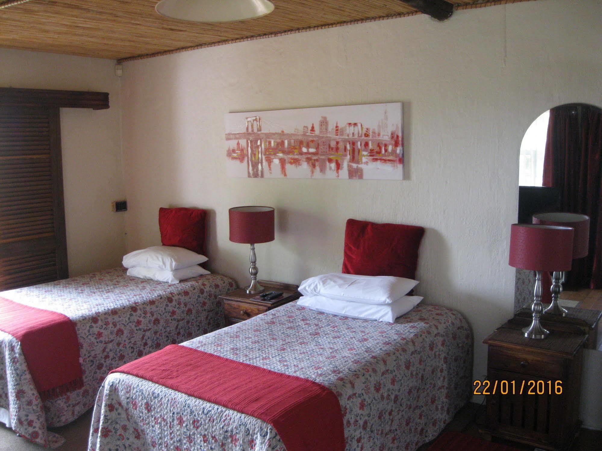 Treetops & Treats Guest House Претория Екстериор снимка